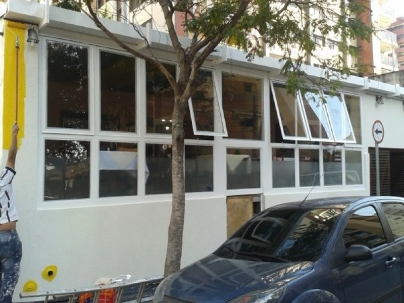 pintor de fachada comercial