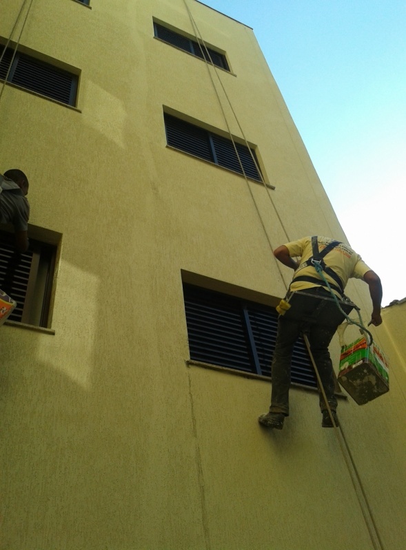 Empresa de Pintura na Parede de Edifício no Alto Santo André - Pintura em Edificações Comerciais