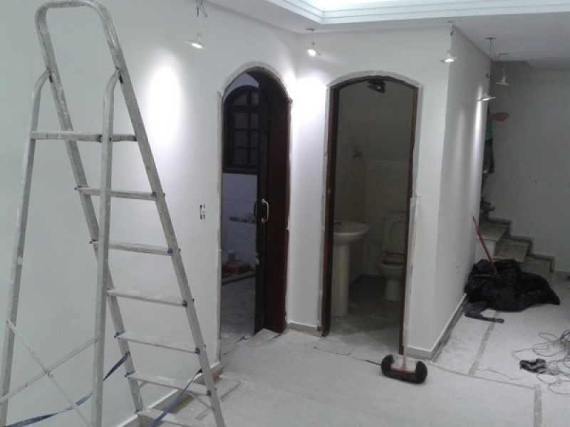 Empresa de Pintura para Residência Sp no Jardim Santo Alberto - Contratar Pintura Residencial